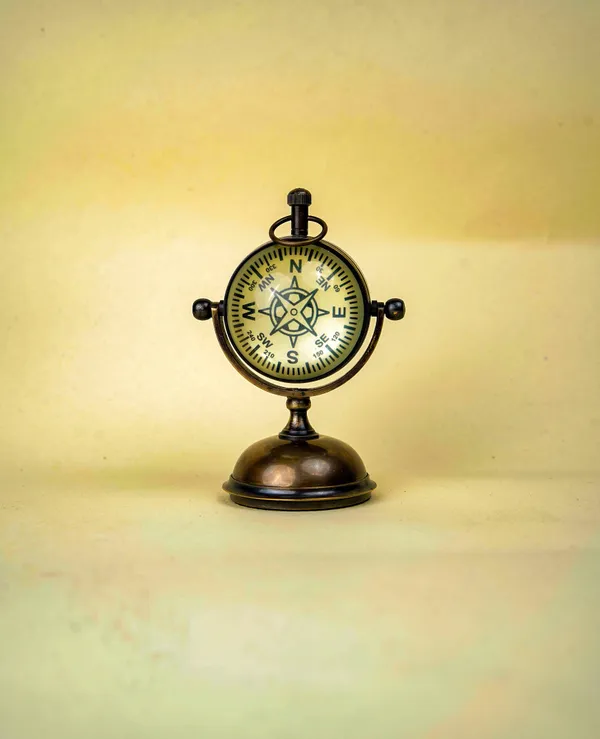 Antiqula_Epoch_3.1_Vintage_Brass_Spherical_Desk_Clock